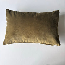 Load image into Gallery viewer, Quilted velvet velvet lumbar cushion cover