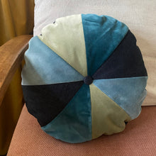 Load image into Gallery viewer, Small patchwork pie Velvet round cushion
