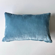 Load image into Gallery viewer, Quilted velvet velvet lumbar cushion cover
